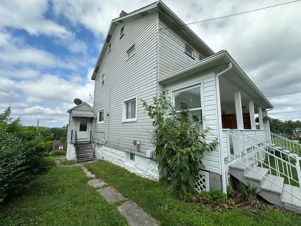 $700 | 504 1st Street, Johnstown, PA 15904