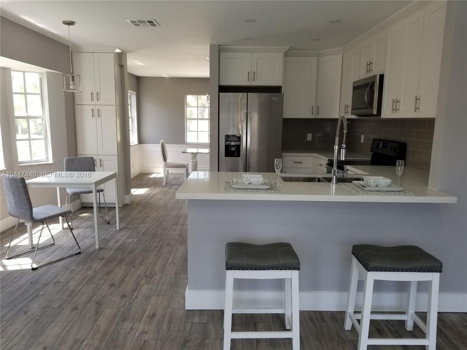 10675 Pebble Cove Lane Boca Raton, FL 33498 - Photo 5 of 42 Gallery Image 5
