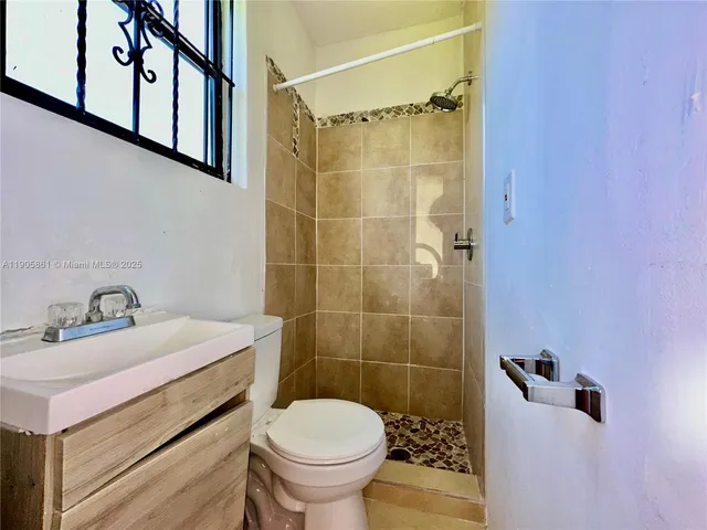 $435,000 | 51 Northwest 161st Street, Miami, FL 33169