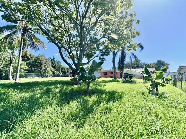 $435,000 | 51 Northwest 161st Street, Miami, FL 33169