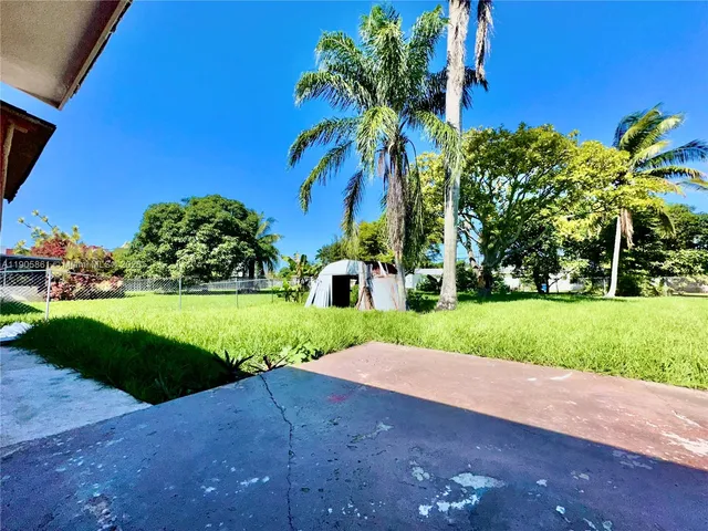 $435,000 | 51 Northwest 161st Street, Miami, FL 33169