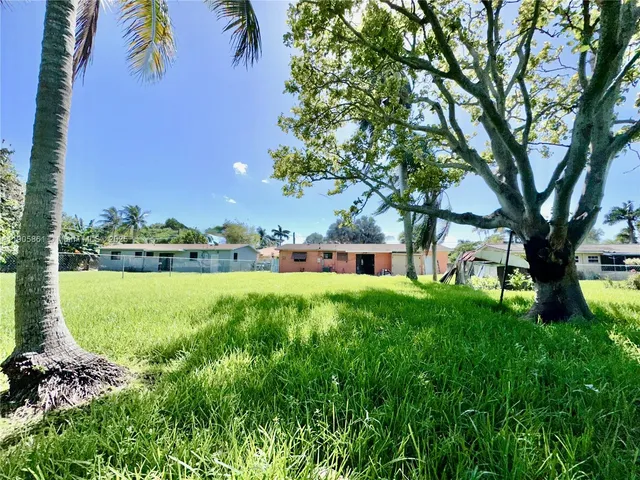 $435,000 | 51 Northwest 161st Street, Miami, FL 33169