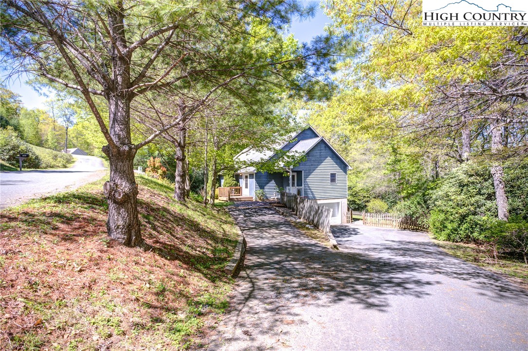 120 Berton Street Boone, NC 28607 - Photo 3 of 35 Gallery Image 3