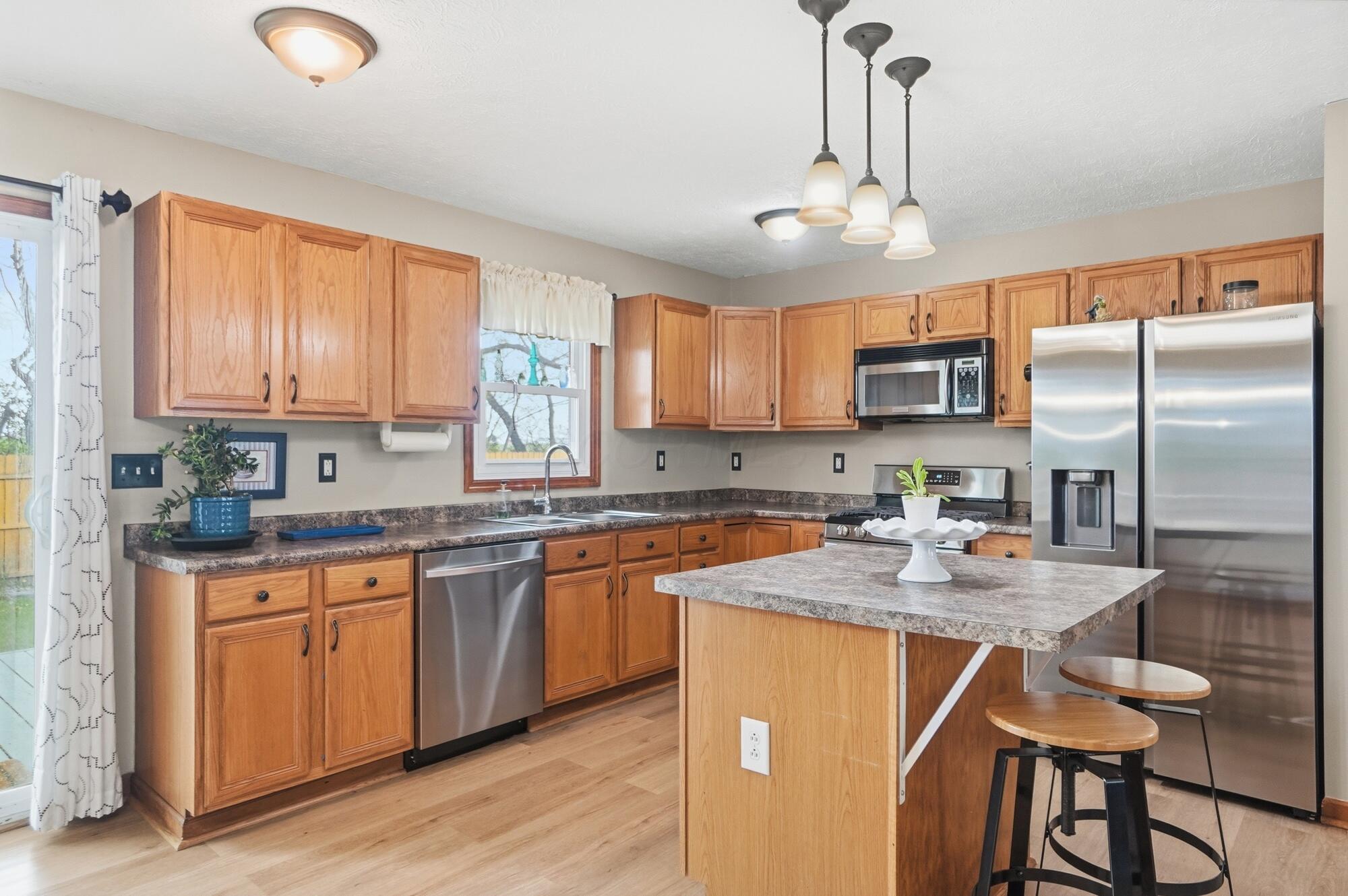 5014 Lee Road Ashville, OH 43103 - Photo 11 of 53 069