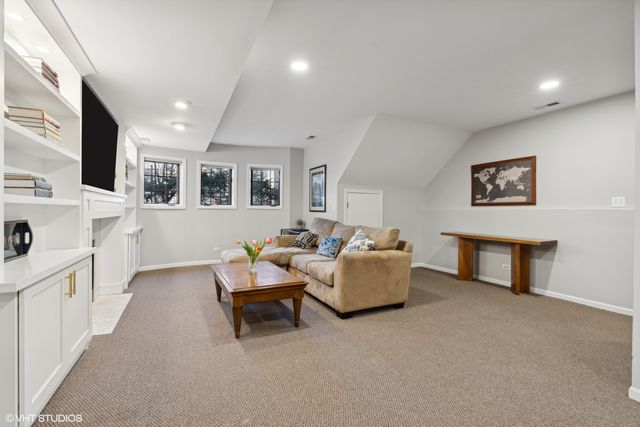 $782,200 | 3141 North Racine Avenue, Unit 1, Chicago, IL 60657