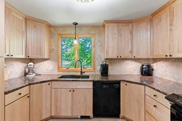 108 Gilbert Road Southampton, MA 01073 - Photo 5 of 39