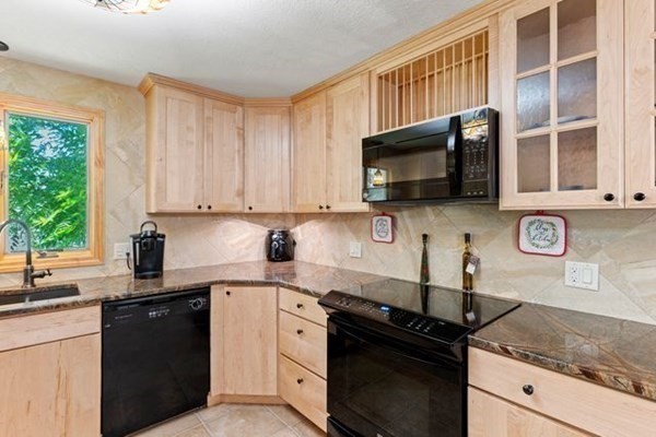 108 Gilbert Road Southampton, MA 01073 - Photo 7 of 39