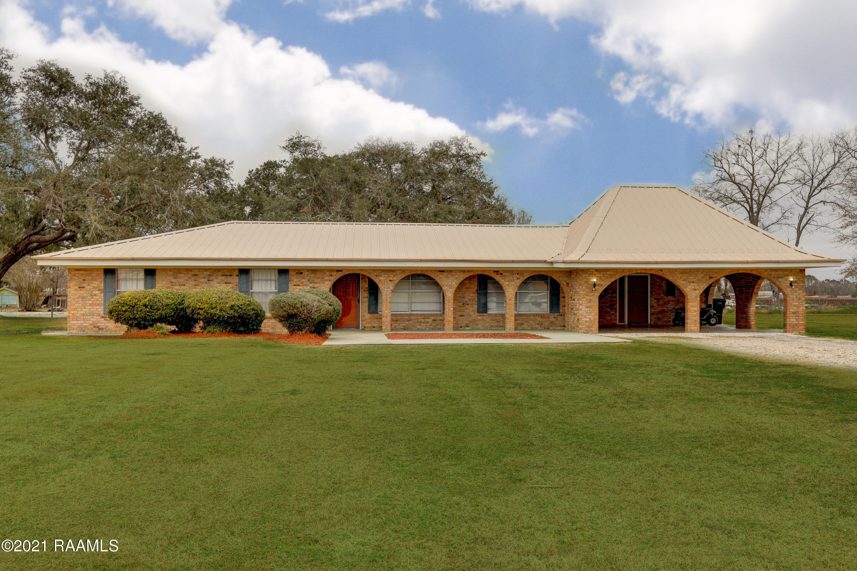 115 David Duboin Road New Iberia, LA 70560 - Photo 2 of 28 Gallery Image 2