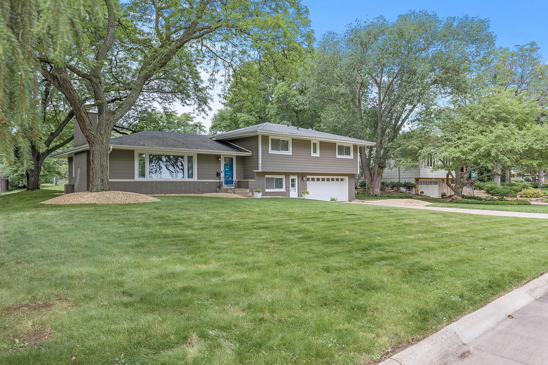 5504 McGuire Road Edina, MN 55439 - Photo 2 of 47