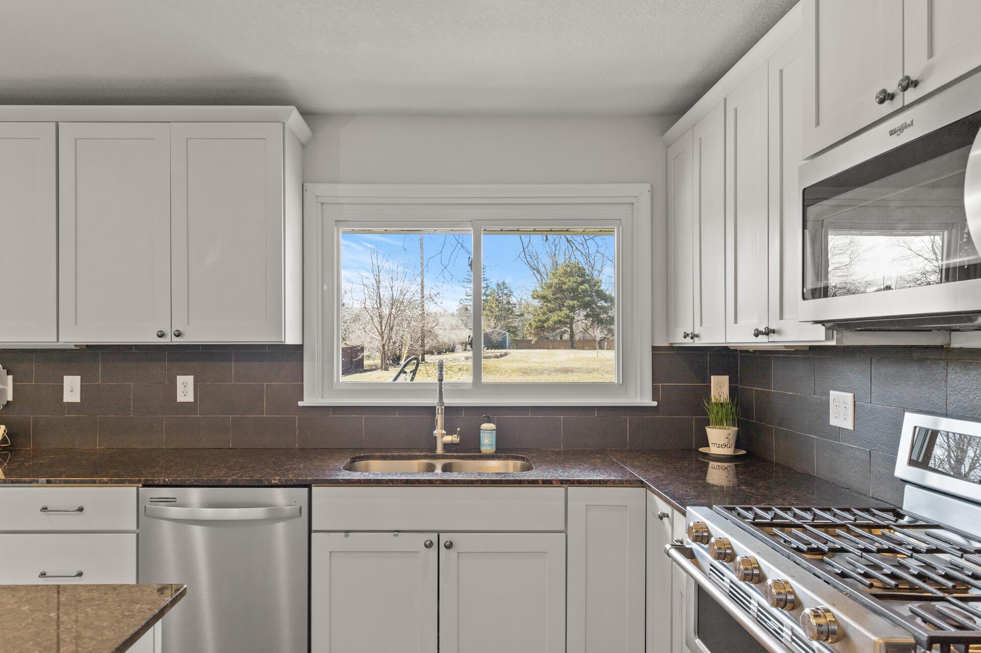 5504 McGuire Road Edina, MN 55439 - Photo 8 of 47