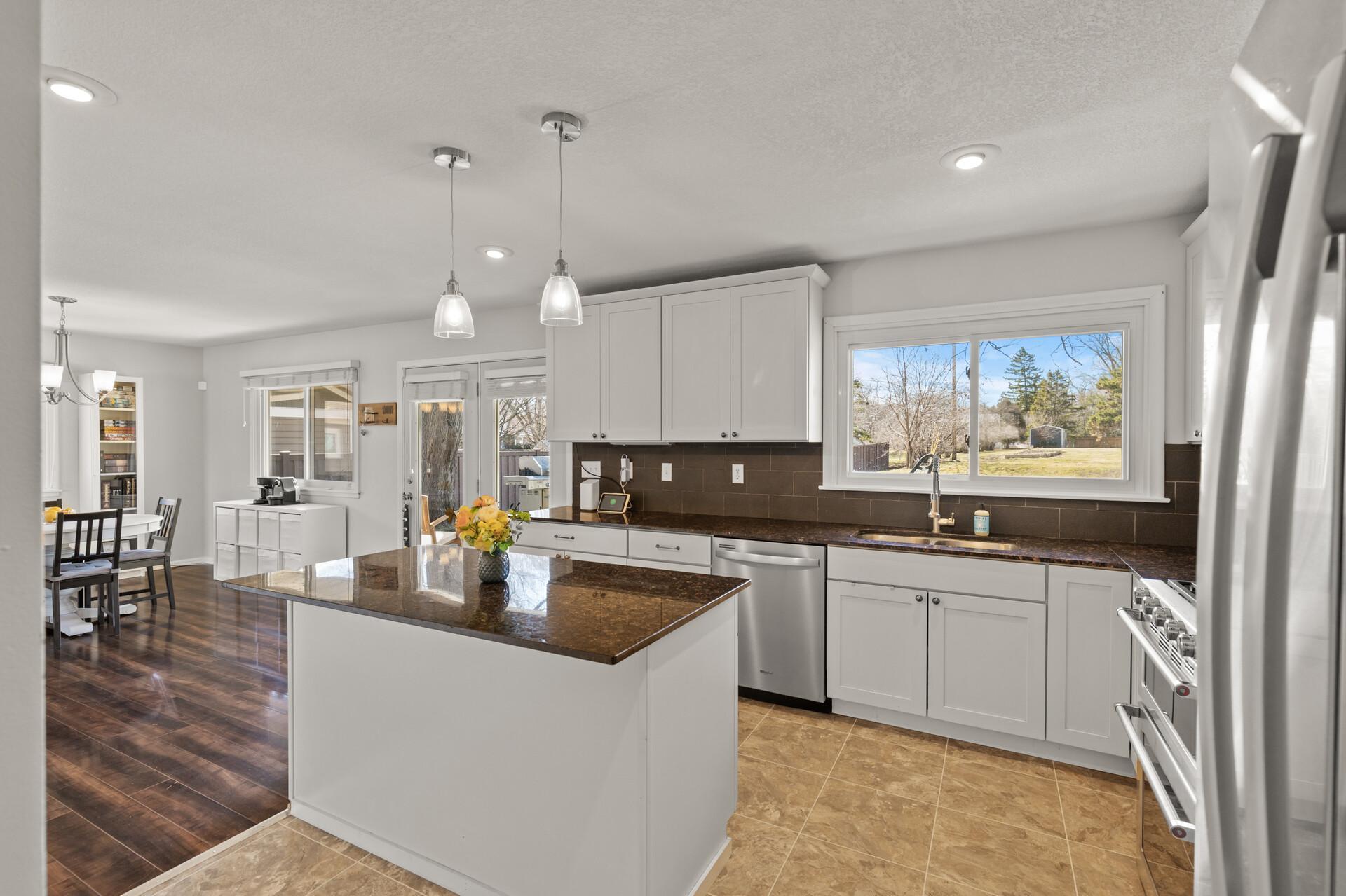 5504 McGuire Road Edina, MN 55439 - Photo 9 of 47