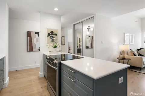 $895,000 | 1001 Pine Street, Unit 1402, San Francisco, CA 94109
