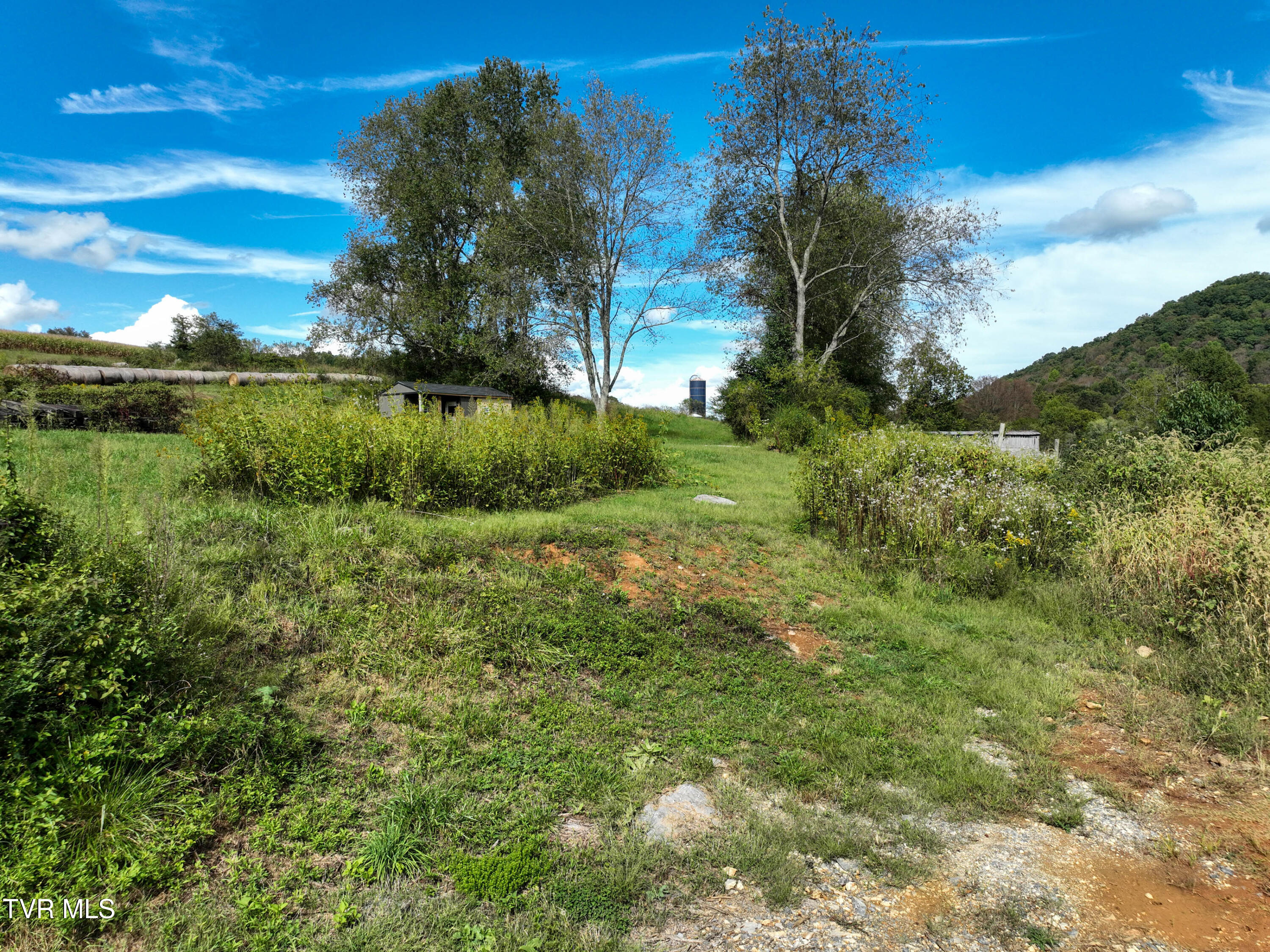 21527 Campground Road Bristol, VA 24202 - Photo 15 of 33 21527 Campground Rd Drone G UNIT-8