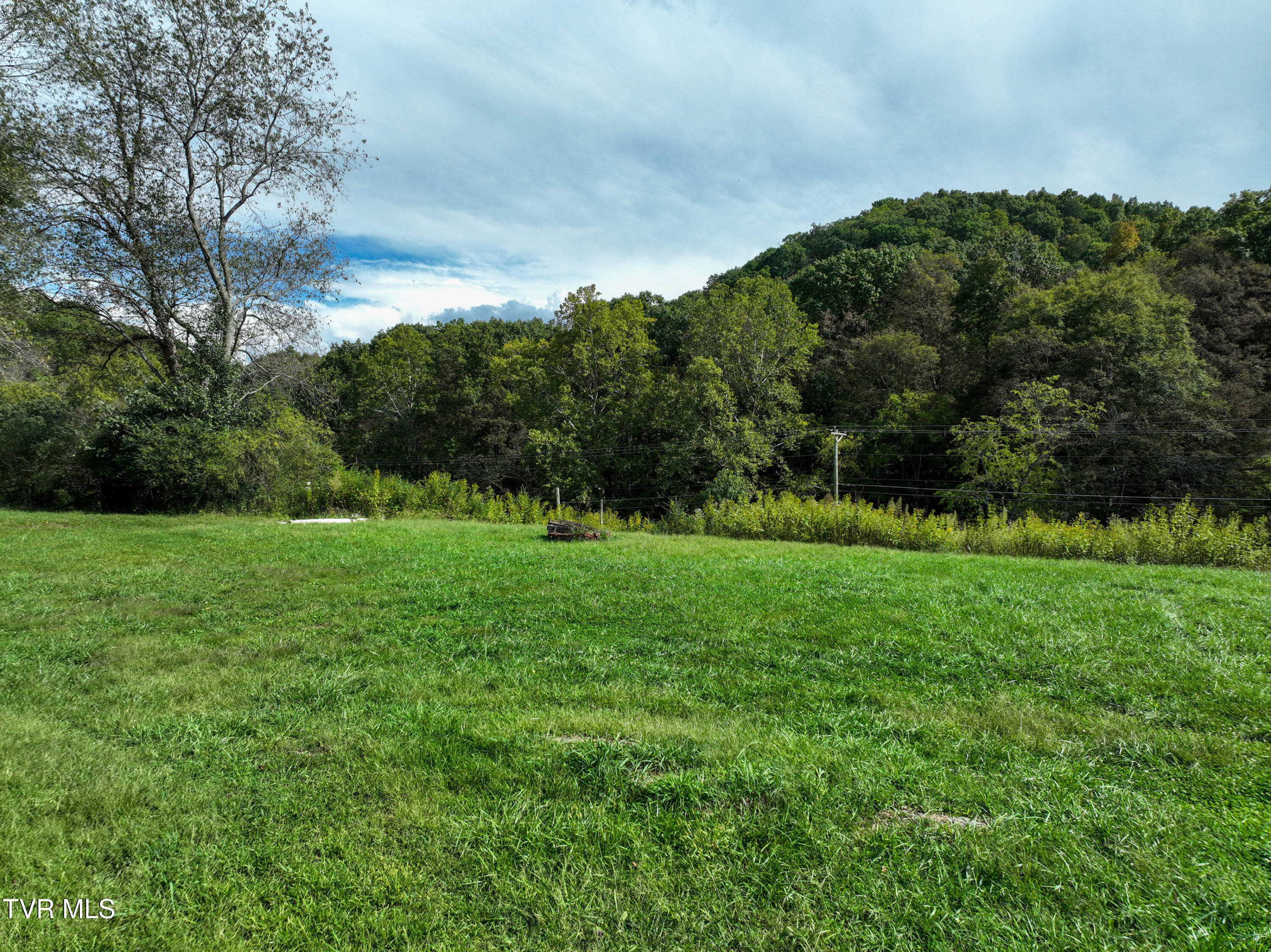 21527 Campground Road Bristol, VA 24202 - Photo 19 of 33 21527 Campground Rd Drone G UNIT-12
