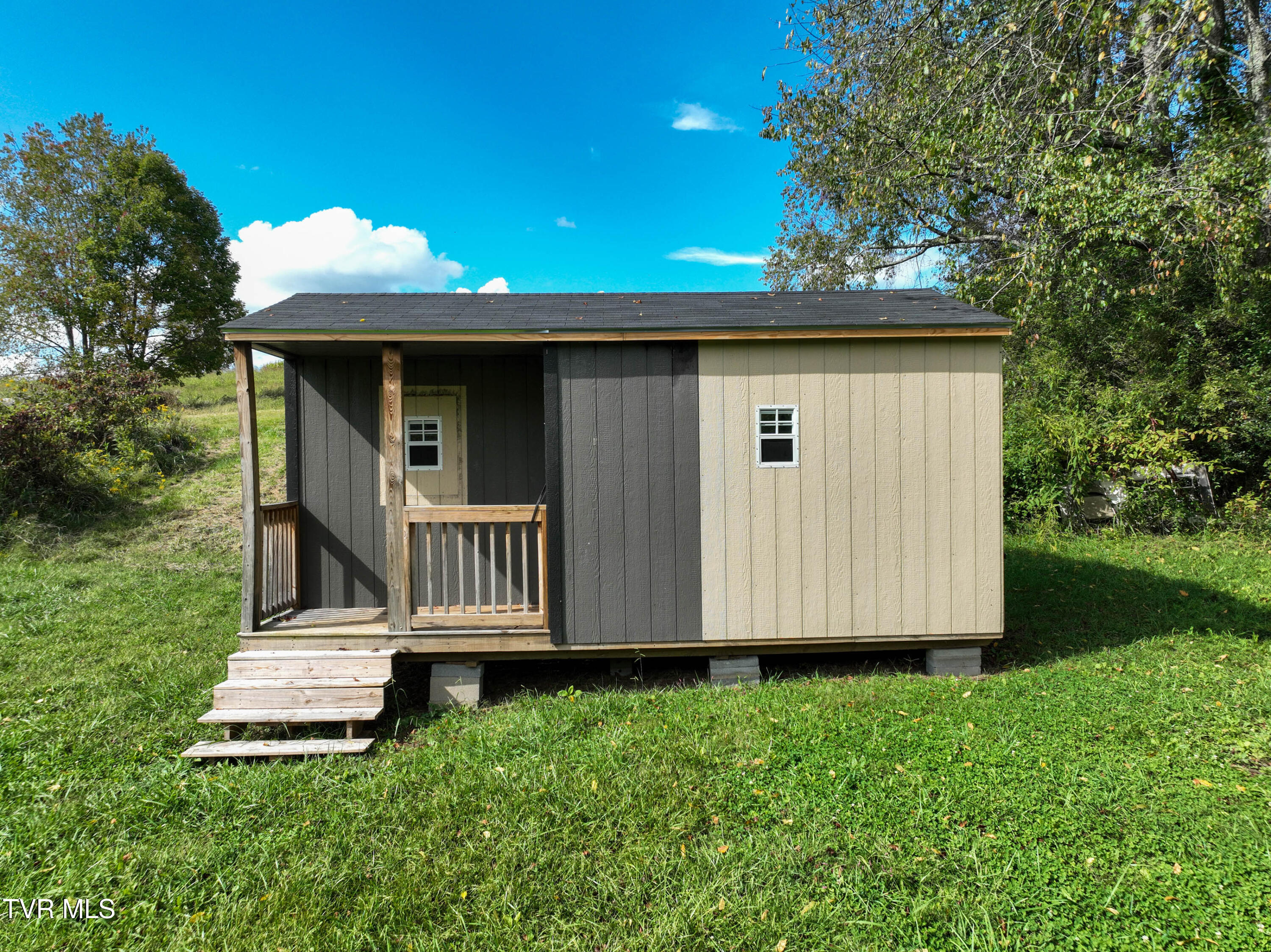 21527 Campground Road Bristol, VA 24202 - Photo 23 of 33 21527 Campground Rd Drone G UNIT-16