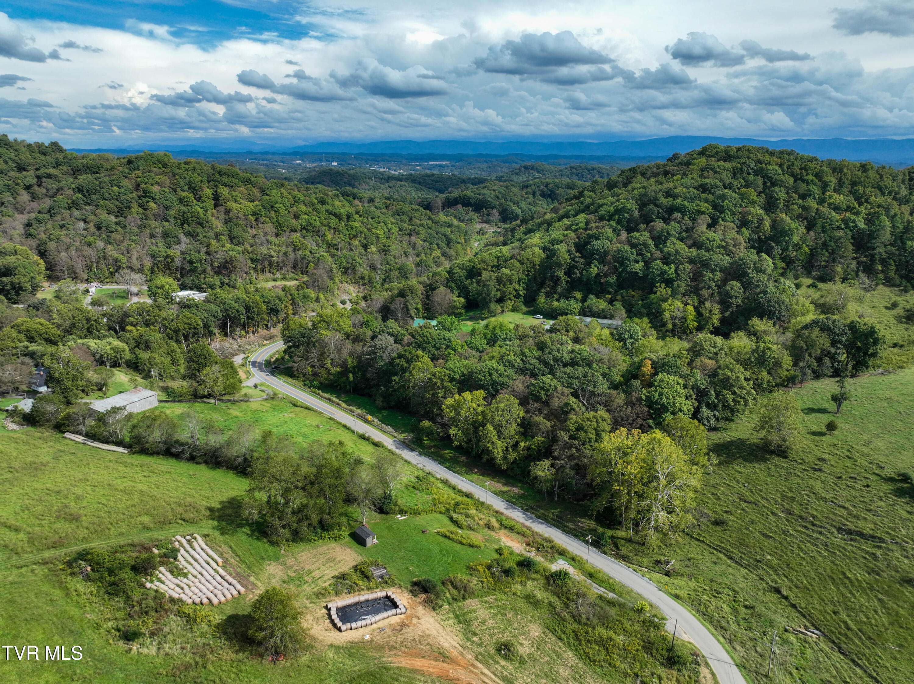 21527 Campground Road Bristol, VA 24202 - Photo 32 of 33 21527 Campground Rd Drone G UNIT-30