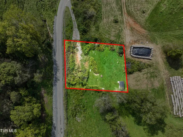 $40,000 | 21527 Campground Road, Bristol, VA 24202