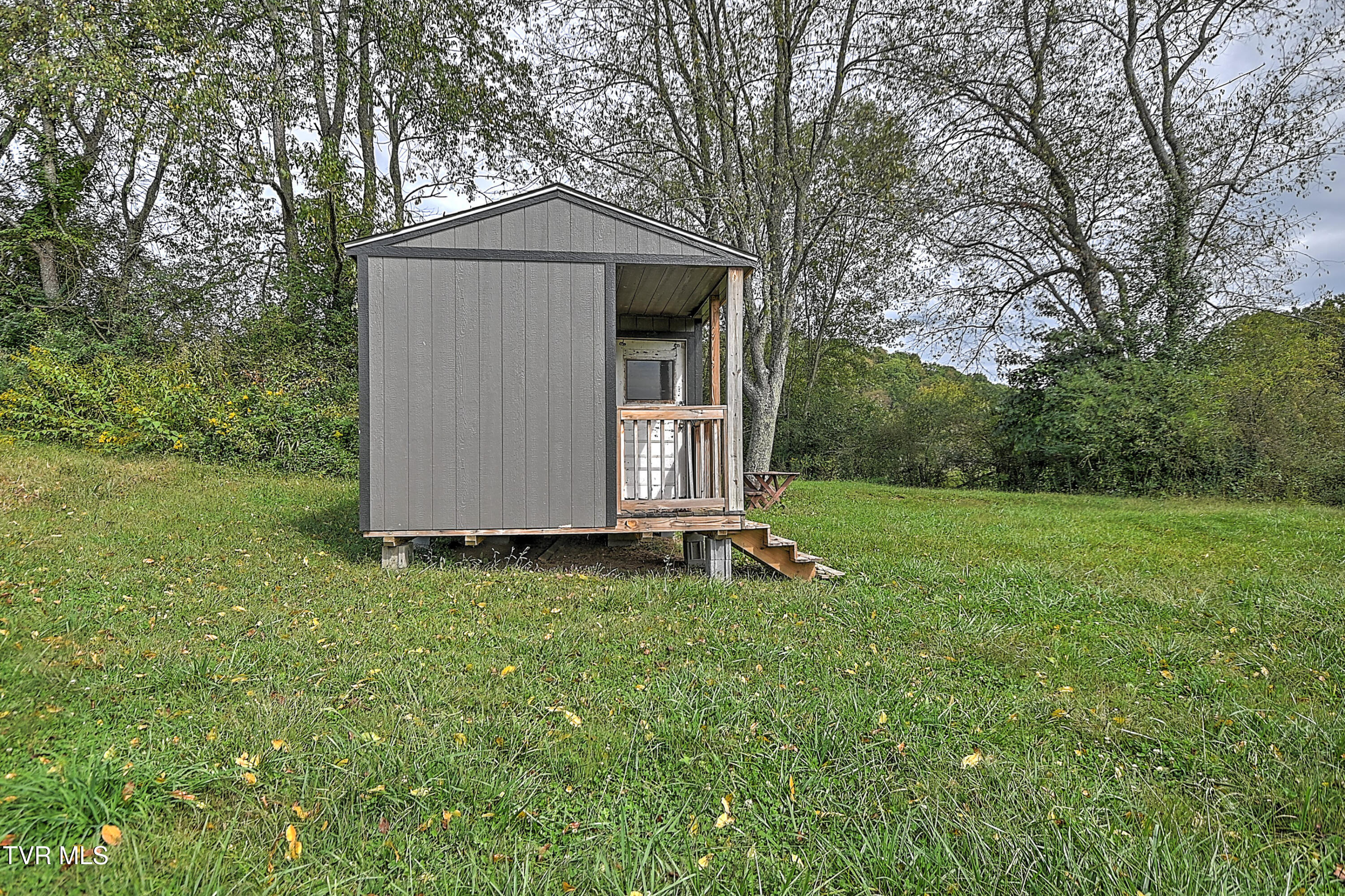 21527 Campground Road Bristol, VA 24202 - Photo 10 of 33 Campground GUnit-3