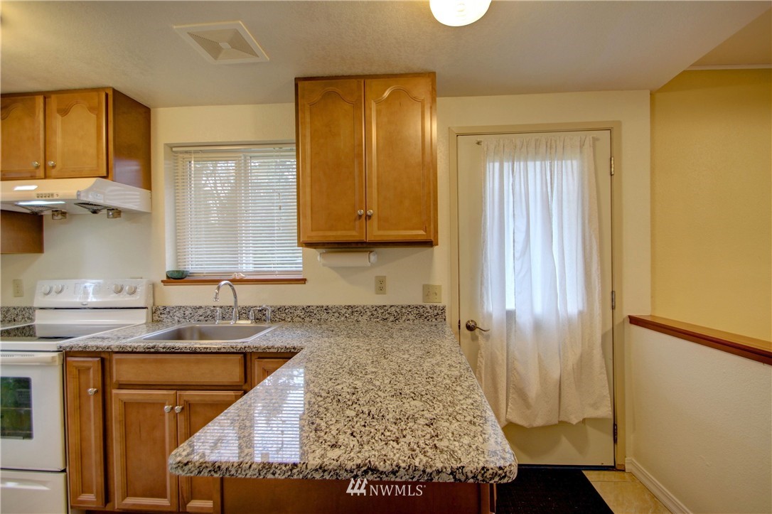 8255 Chilliwack Road Blaine, WA 98230 - Photo 7 of 24 Gallery Image 7