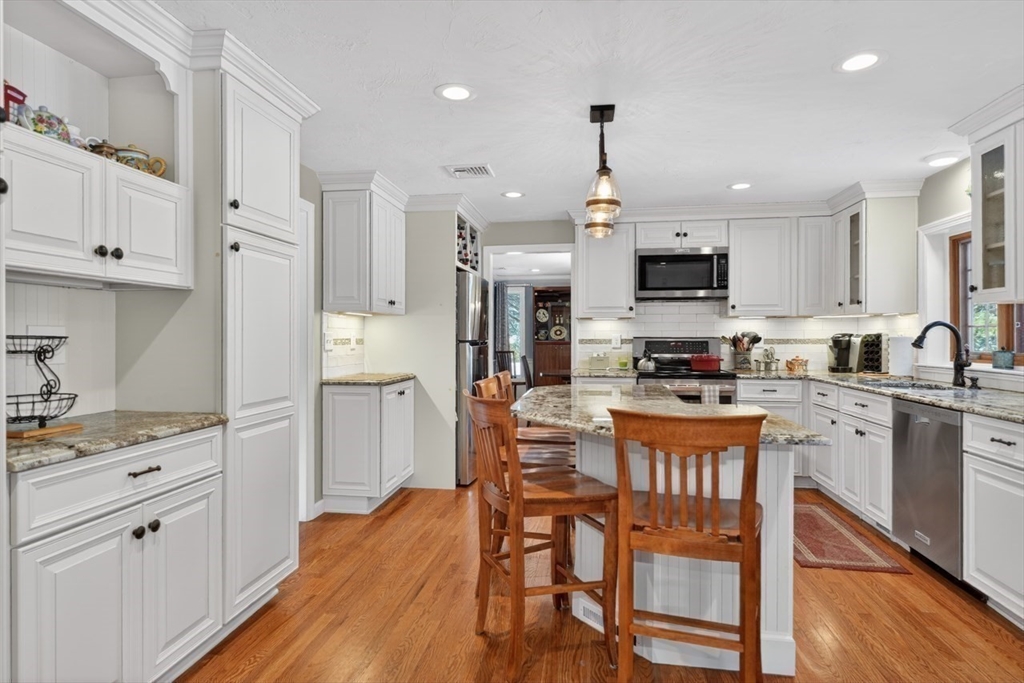 15 Fox Run Road Medway, MA 02053 - Photo 8 of 35