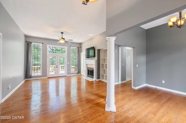 a view of livingroom with hardwood floor and window