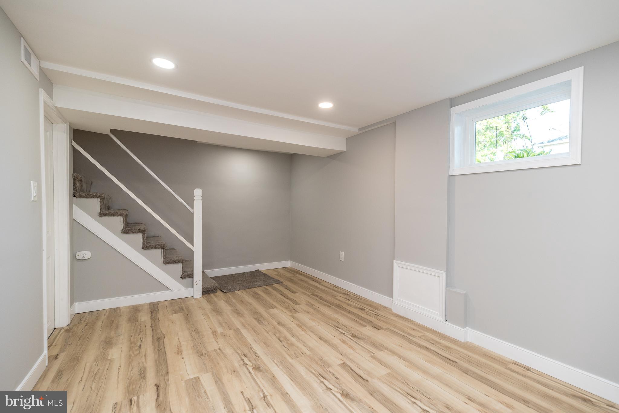215 Ridge Street Lansdale, PA 19446 - Photo 15 of 28 Family room
