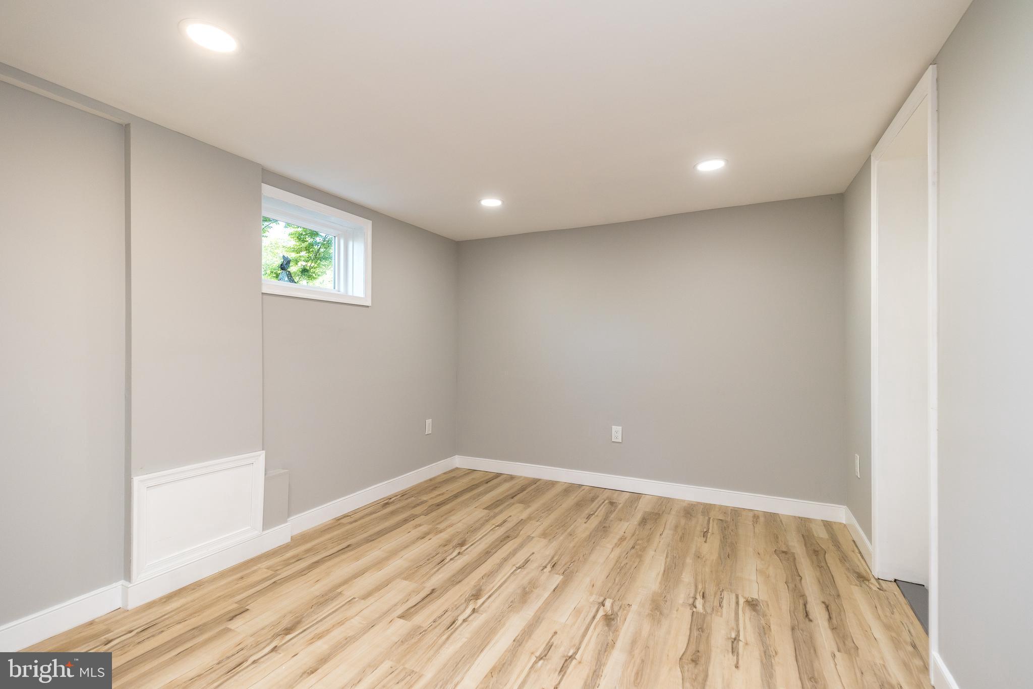215 Ridge Street Lansdale, PA 19446 - Photo 17 of 28 Family room