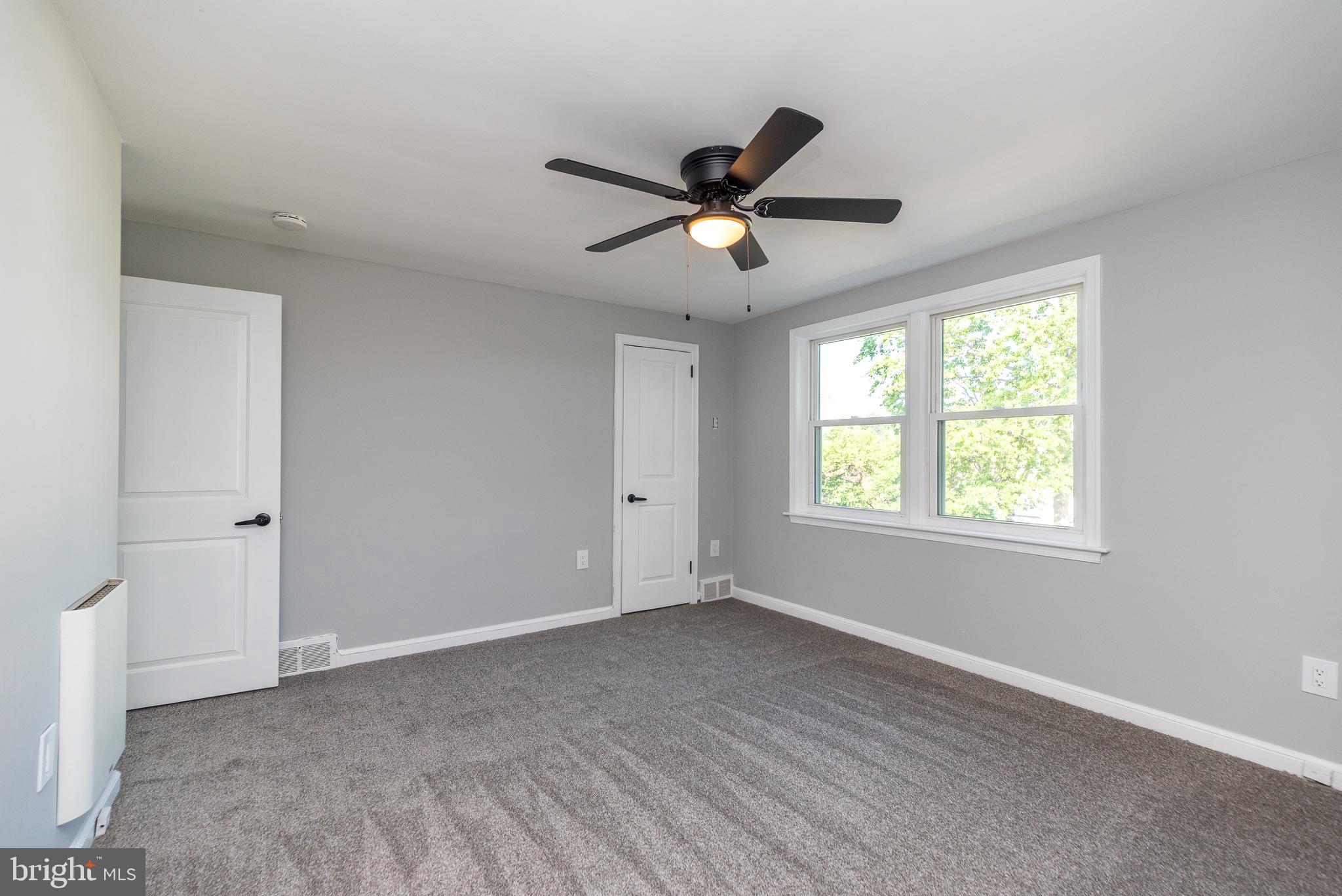 215 Ridge Street Lansdale, PA 19446 - Photo 20 of 28 Master bedroom