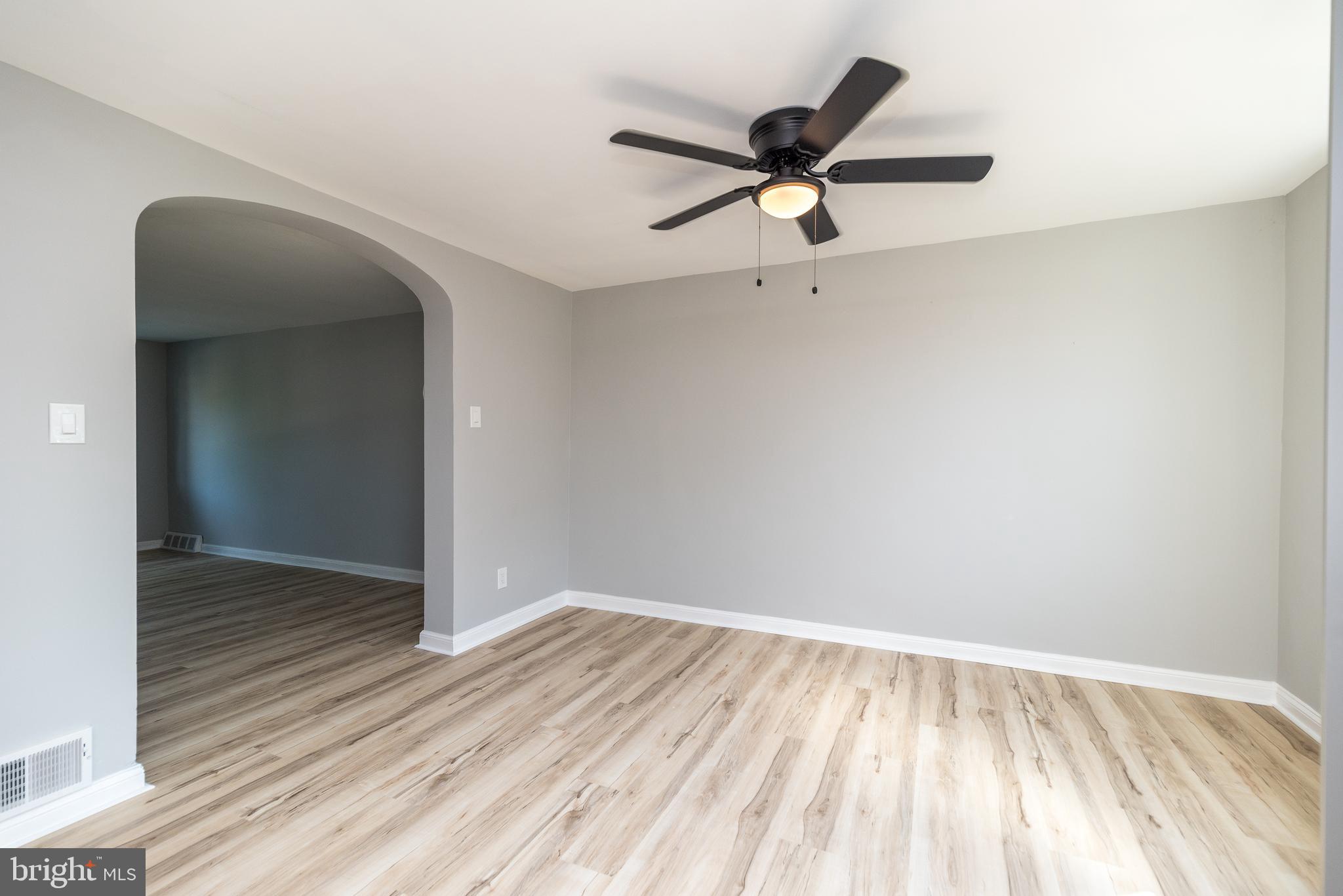 215 Ridge Street Lansdale, PA 19446 - Photo 6 of 28 Breakfast room
