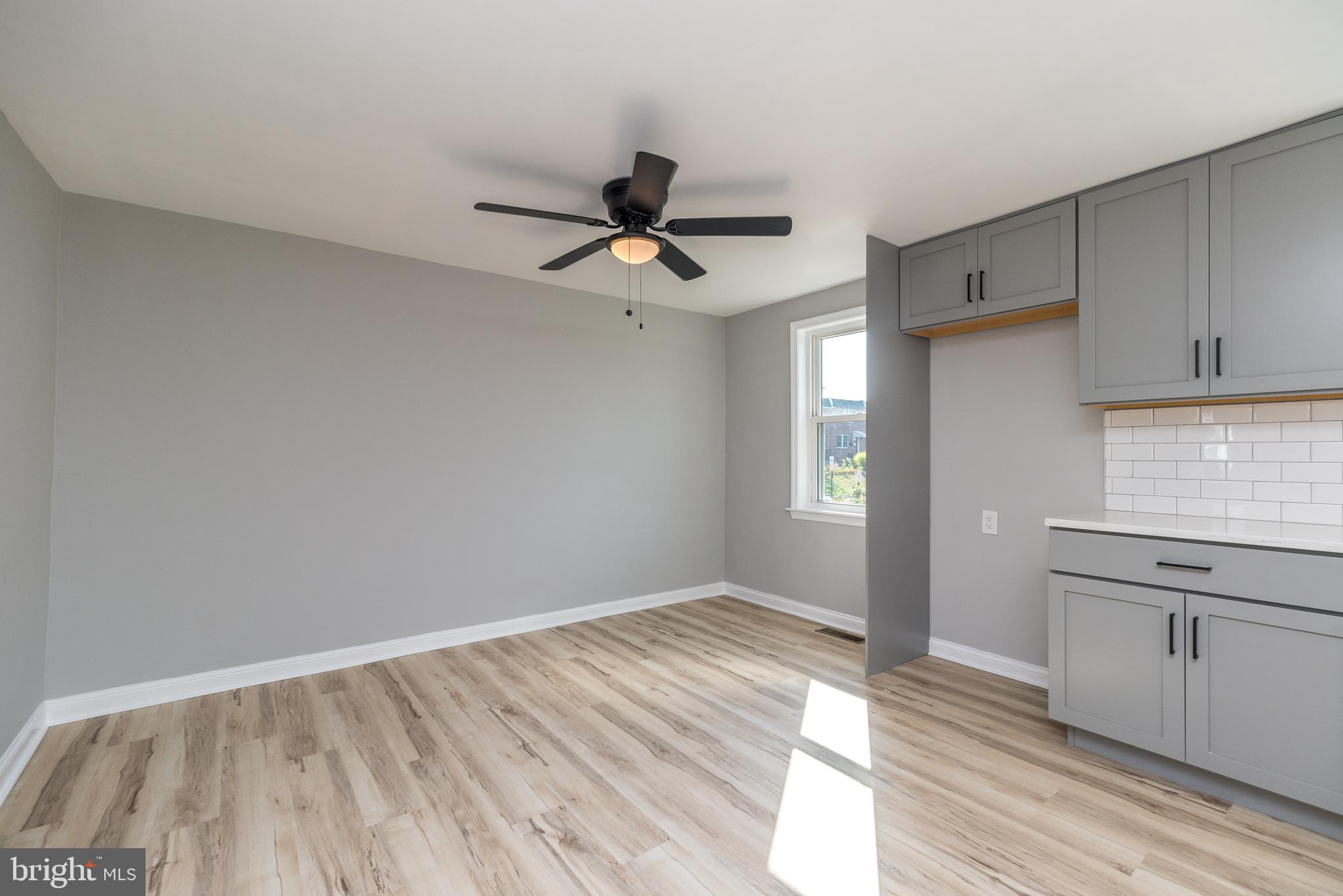 215 Ridge Street Lansdale, PA 19446 - Photo 7 of 28 Breakfast room