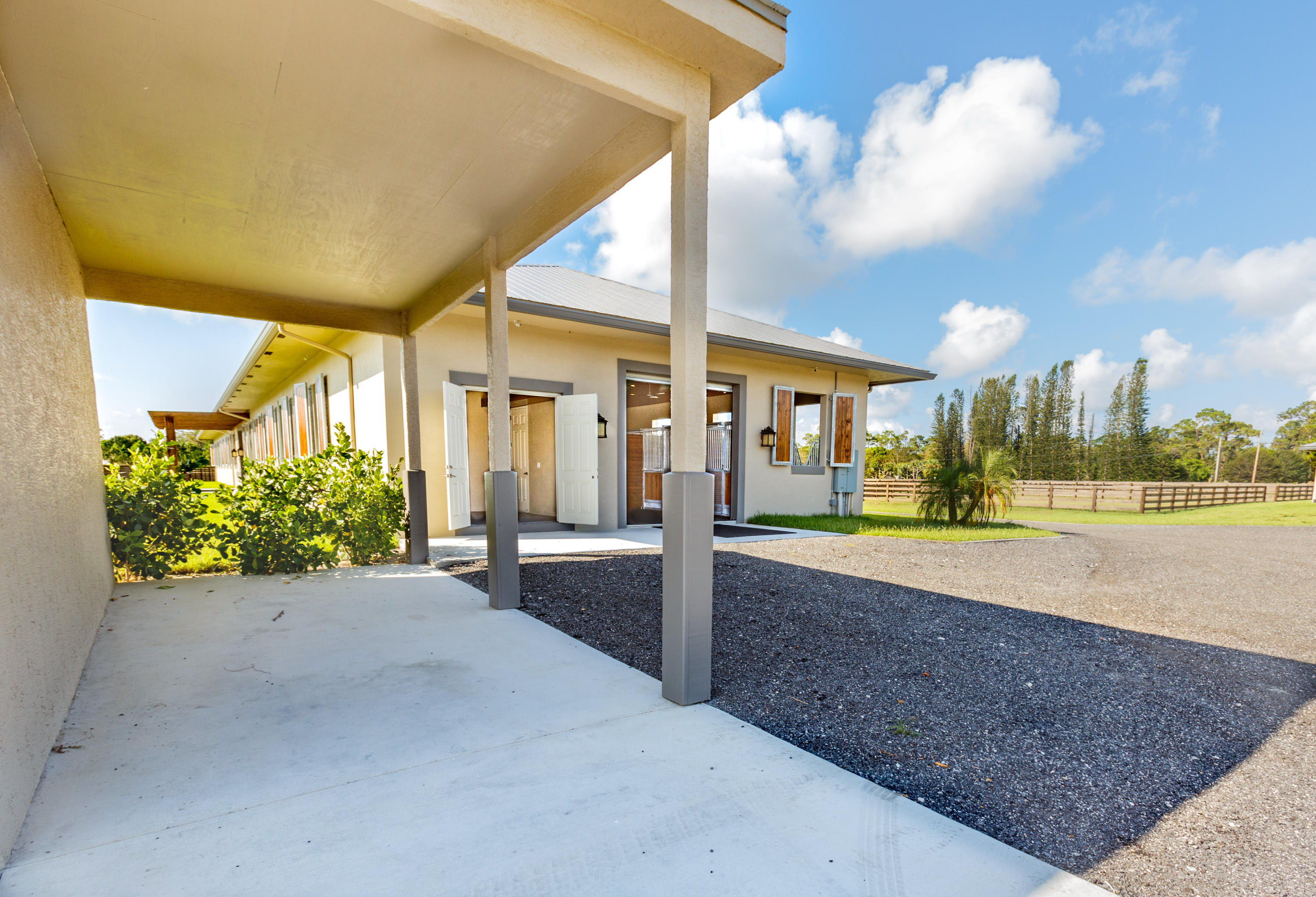 1000 B Road Loxahatchee, FL 33470 - Photo 21 of 30 Extra storage