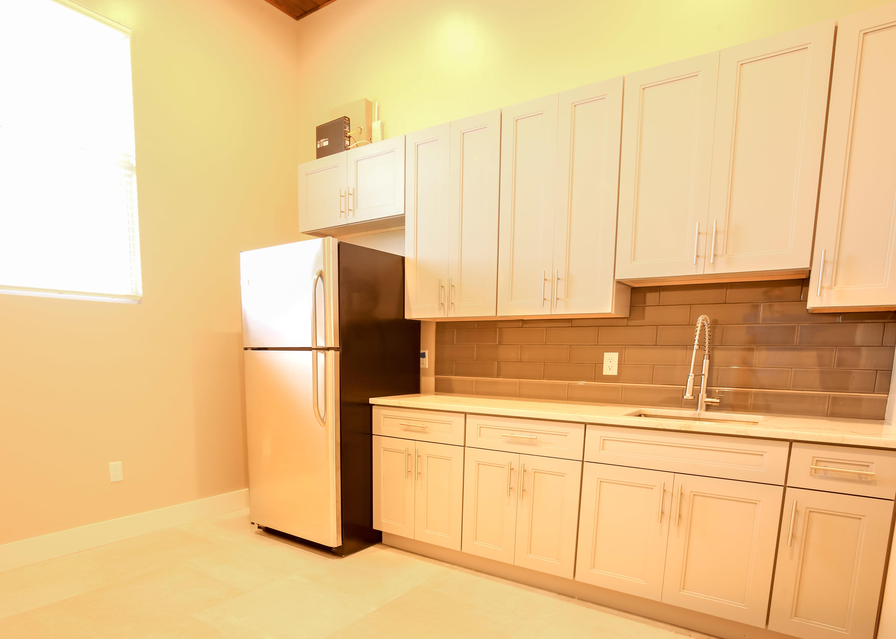 1000 B Road Loxahatchee, FL 33470 - Photo 28 of 30 Barn Lounge:Kitchen