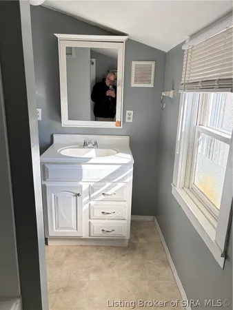 $89,999 | 2621 South Alexander Street, Lexington, IN 47138