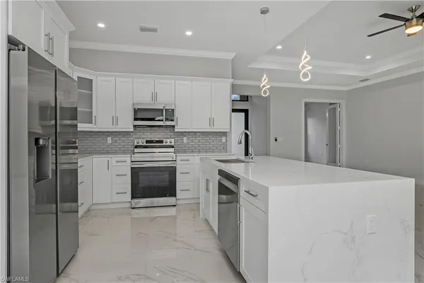 $3,900 | 791 14th Street Northeast, Naples, FL 34120