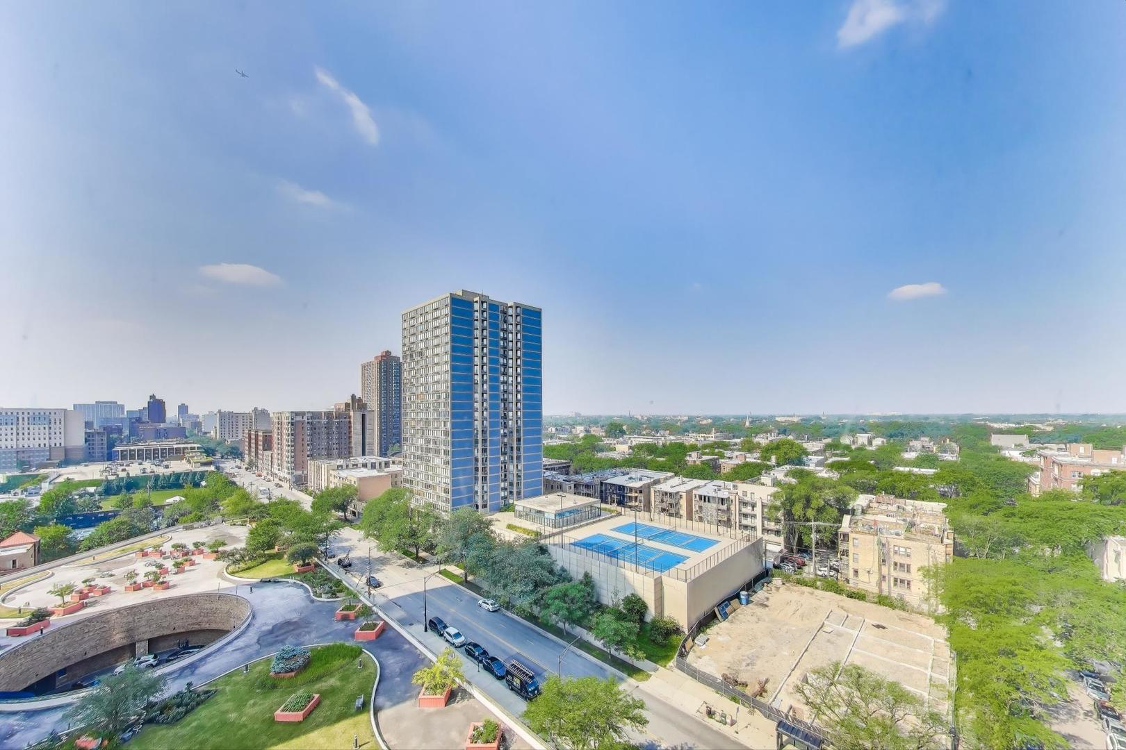 5415 North Sheridan Road, Unit 1401 Chicago, IL 60640 - Photo 27 of 46 a view of a city with tall buildings