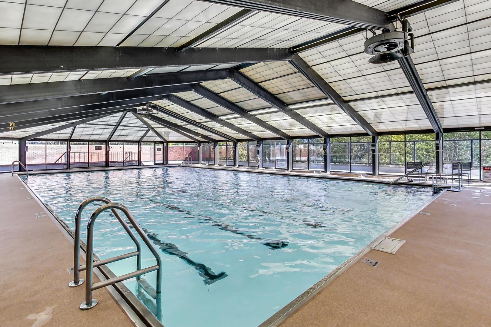 5415 North Sheridan Road, Unit 1401 Chicago, IL 60640 - Photo 36 of 46 a view of swimming pool