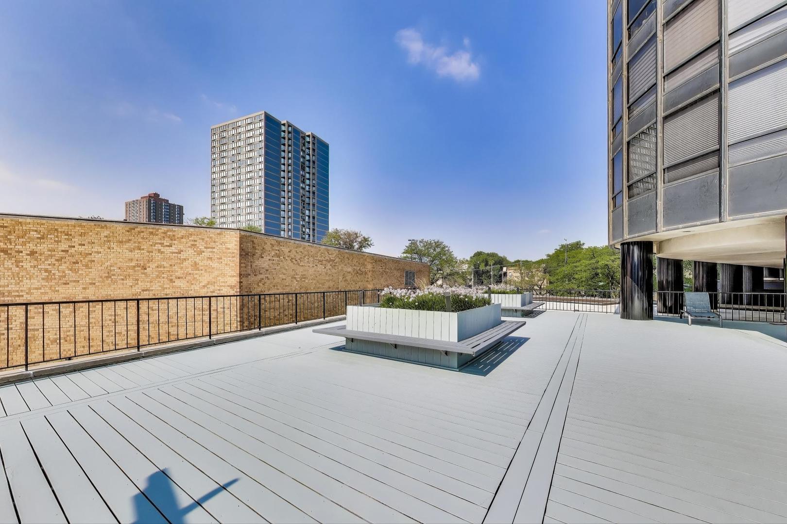 5415 North Sheridan Road, Unit 1401 Chicago, IL 60640 - Photo 39 of 46 a view of terrace with city view