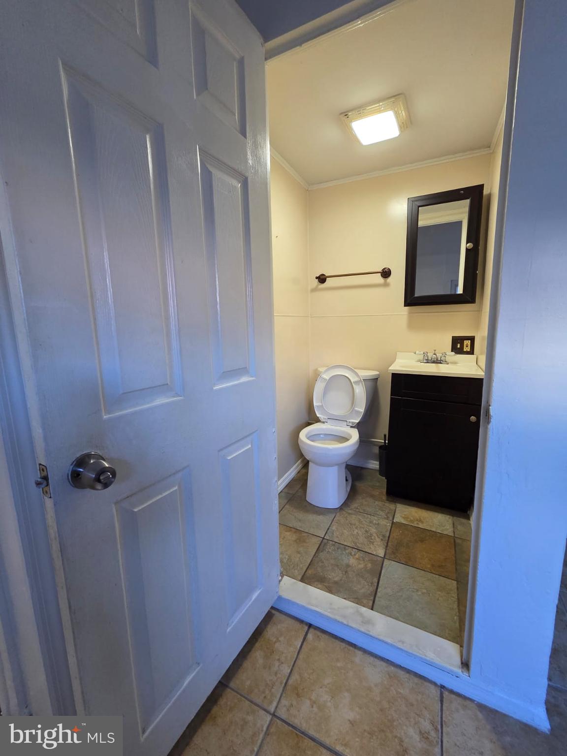 537 Windsor Street Reading, PA 19601 - Photo 7 of 16