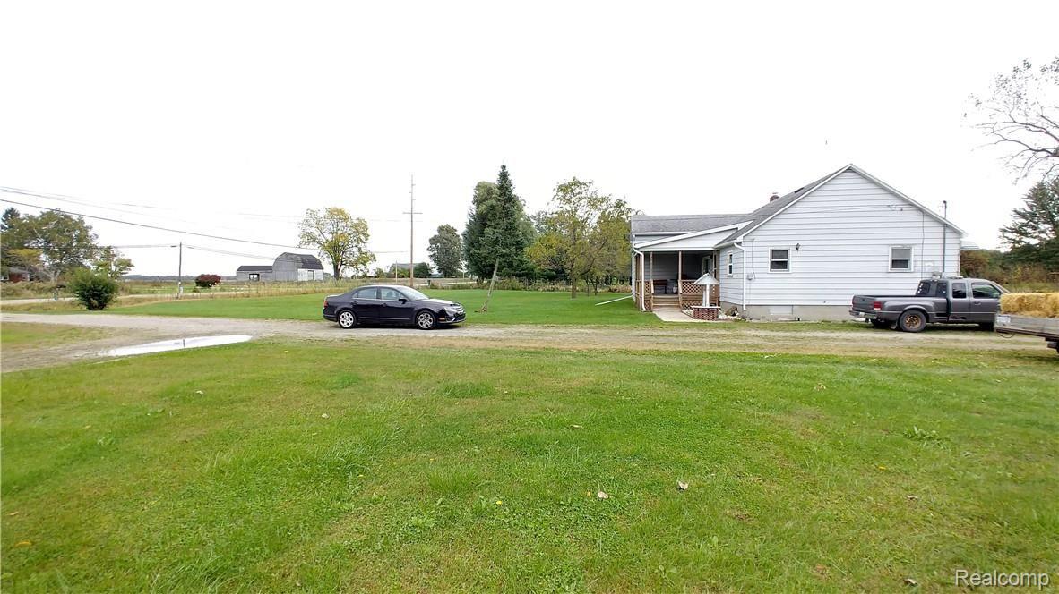 1530 Carleton Rockwood Road Carleton, MI 48117 - Photo 14 of 49 20181010_105246_HDR.jpg