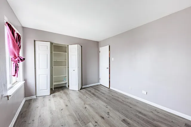 $149,999 | 9516 Kildare Avenue, Unit 2N, Oak Lawn, IL 60453