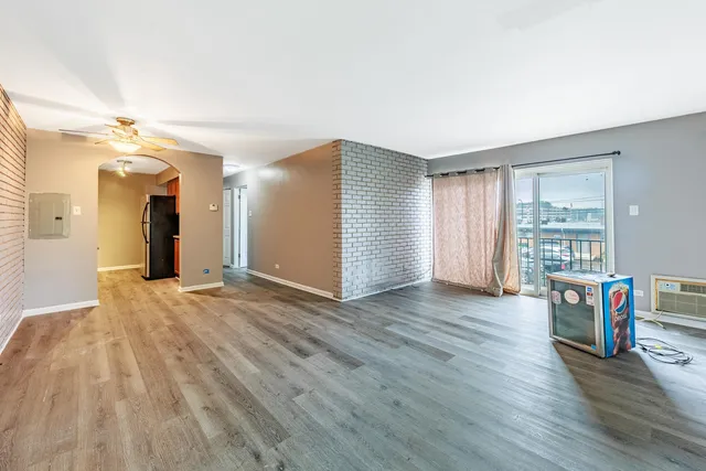 $149,999 | 9516 Kildare Avenue, Unit 2N, Oak Lawn, IL 60453