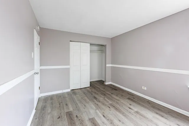 $149,999 | 9516 Kildare Avenue, Unit 2N, Oak Lawn, IL 60453