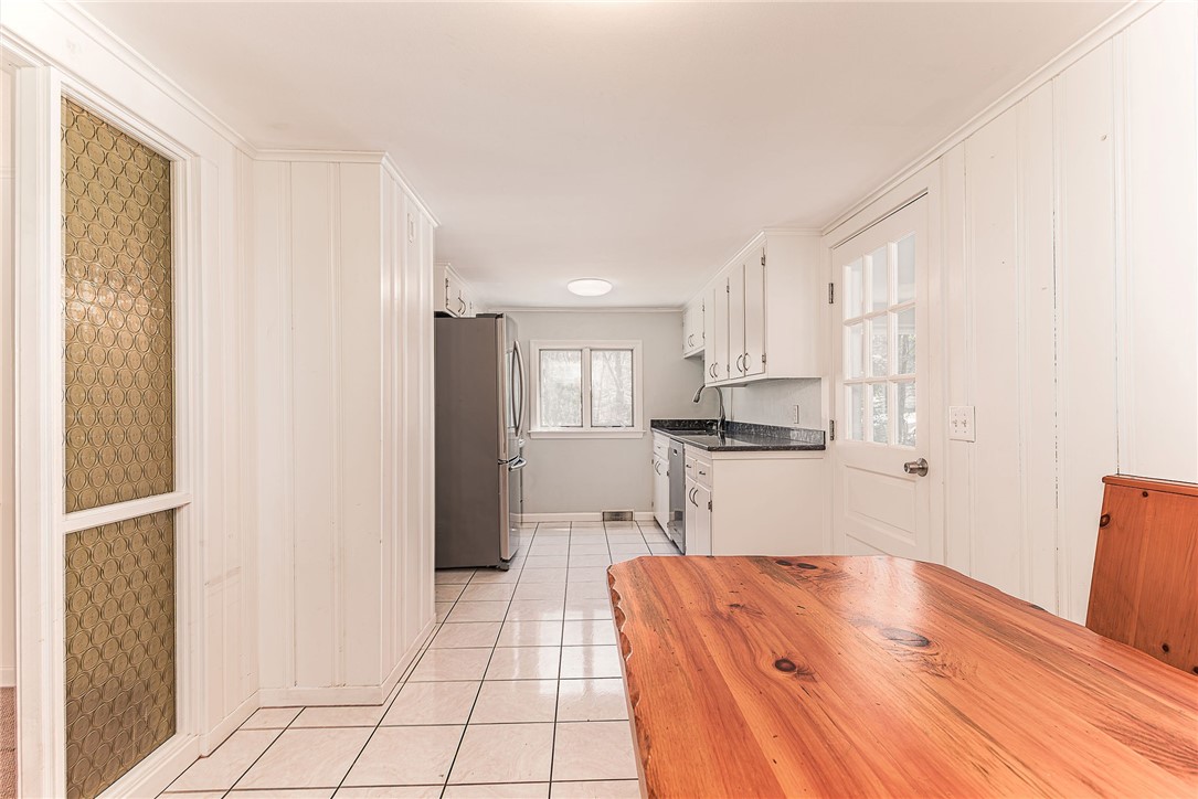 243 South Woody Hill Road Westerly, RI 02891 - Photo 20 of 48