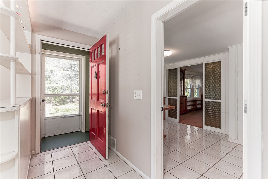 243 South Woody Hill Road Westerly, RI 02891 - Photo 8 of 48