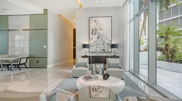 $2,900,000 | 1155 North Gulfstream Avenue, Unit 1704, Sarasota, FL 34236