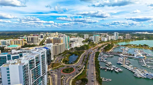 $2,900,000 | 1155 North Gulfstream Avenue, Unit 1704, Sarasota, FL 34236