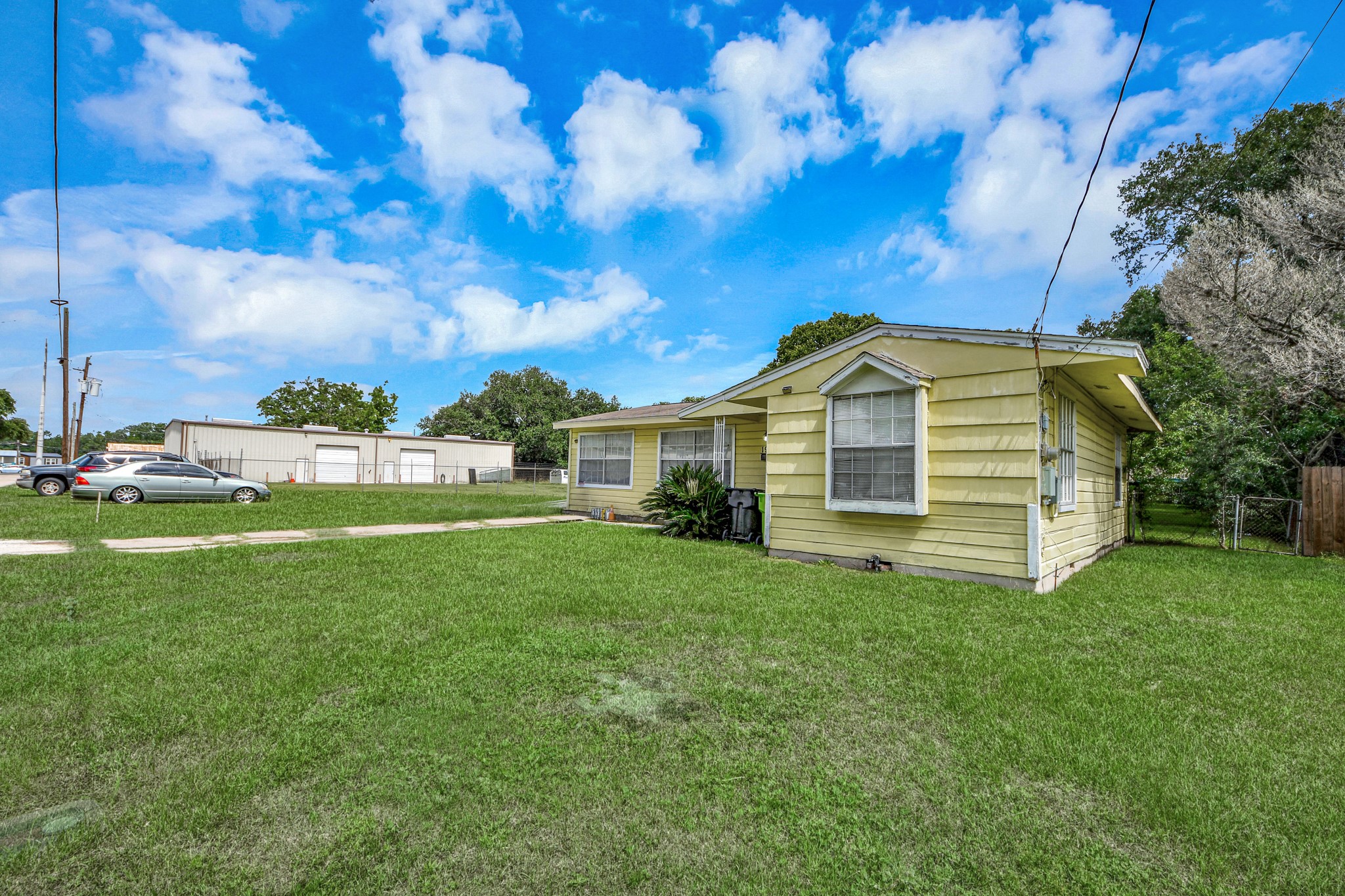 1909 Brooks Avenue Rosenberg, TX 77471 - Photo 4 of 45