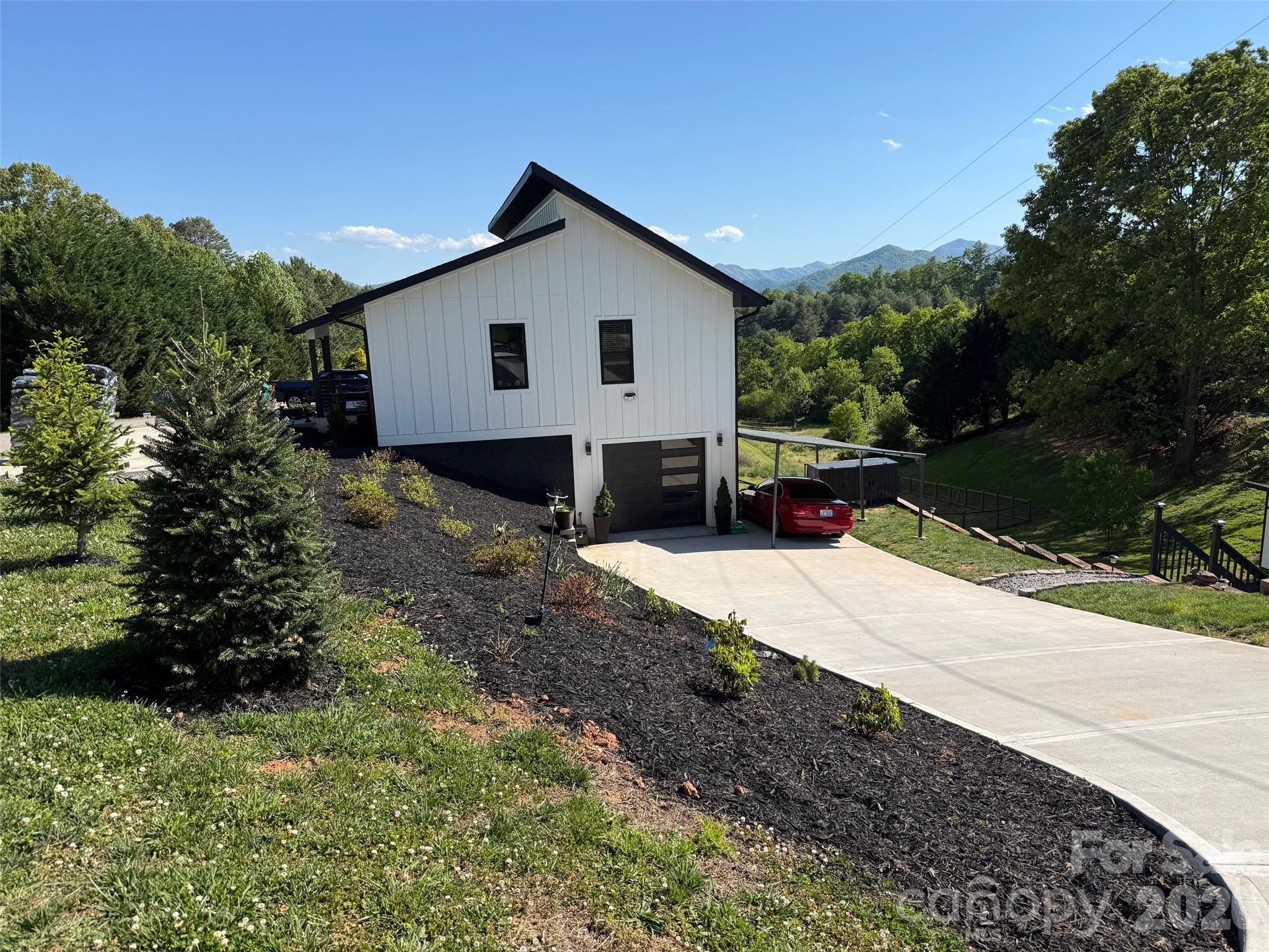 1 Little Oak Road Leicester, NC 28748 - Photo 2 of 30