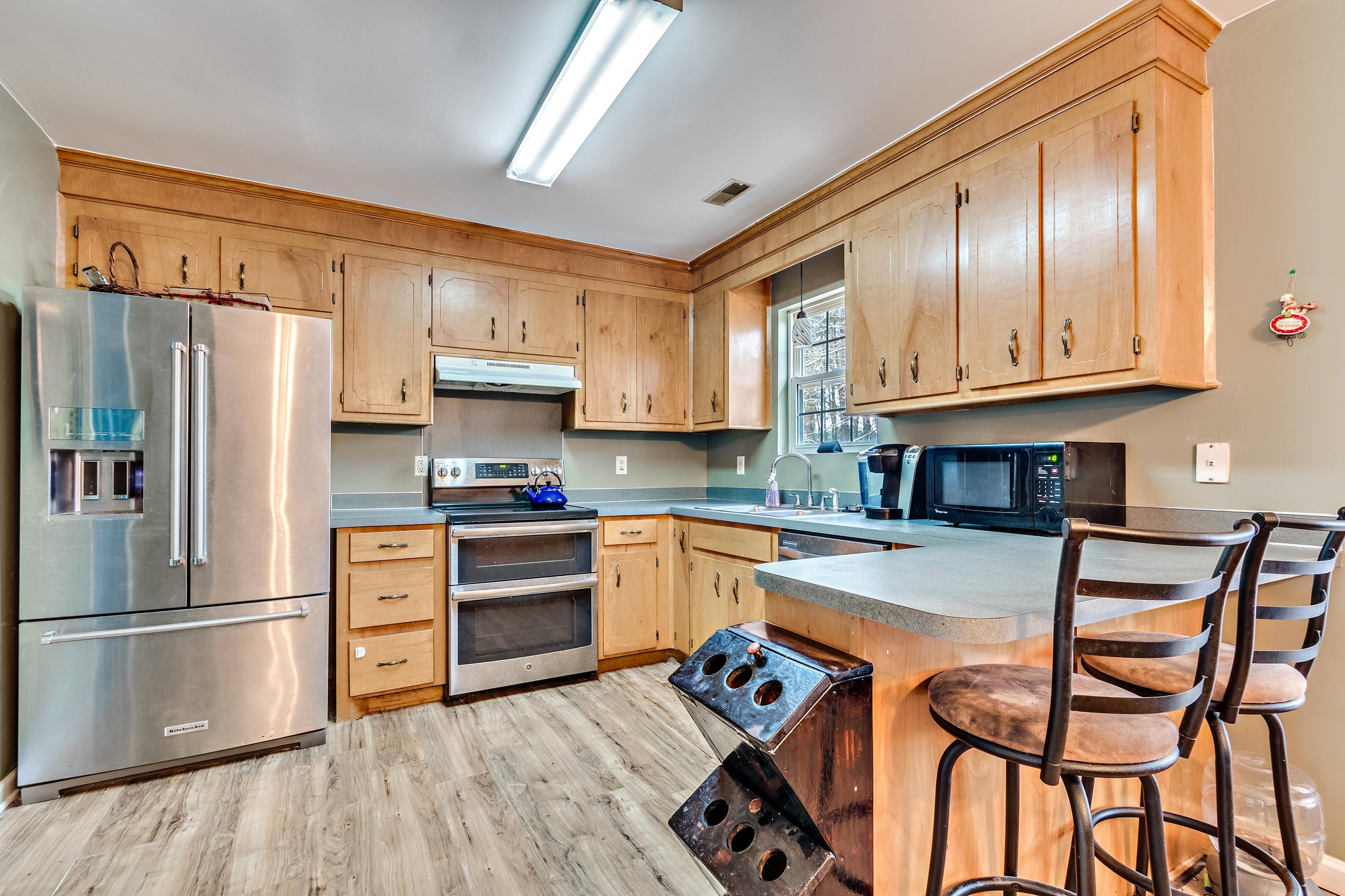 173 Iron Road Summerville, SC 29486 - Photo 8 of 25 10