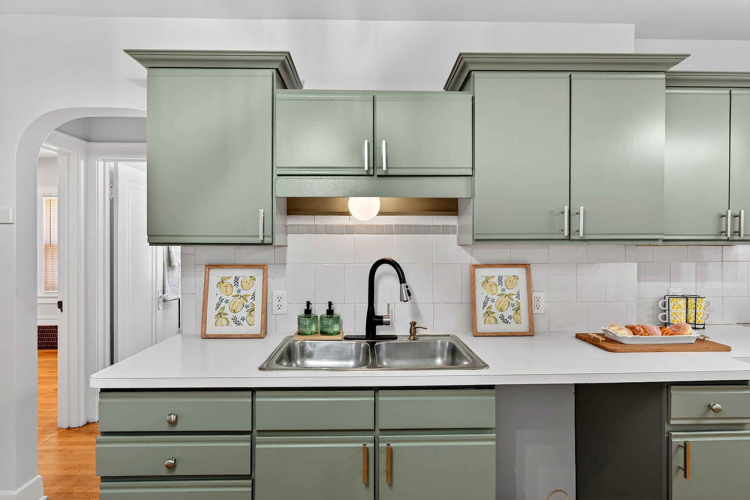 3056 North 55th Street Milwaukee, WI 53210 - Photo 9 of 26 Kitchen